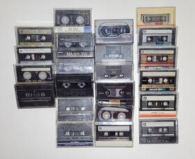 Xlii60 Tdk Lot Of 22 Assorted Maxell Cassette Tapes - Iec Type Ii High Cro2 Used